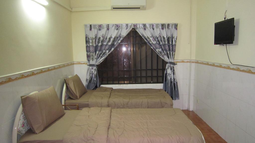 Jun Jun Guesthouse Phnom Penh Exterior photo