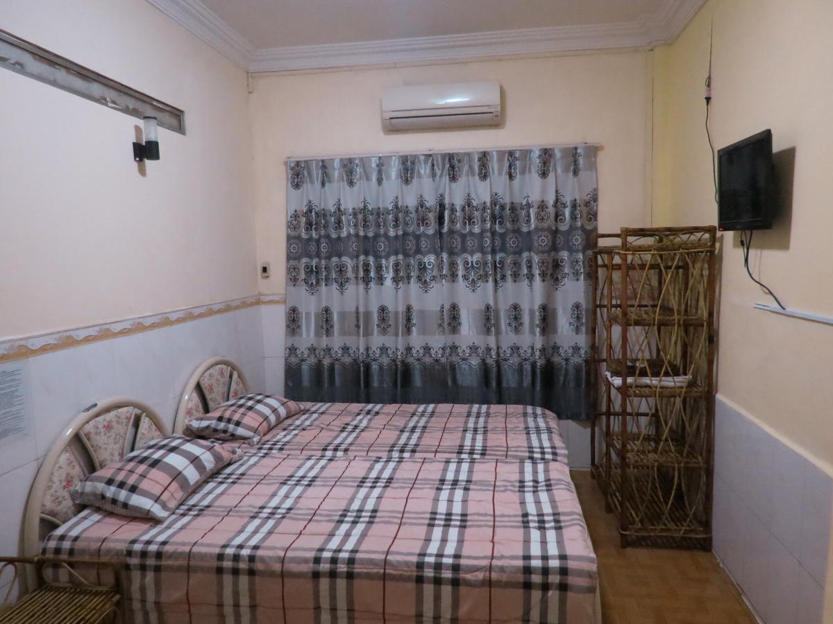 Jun Jun Guesthouse Phnom Penh Exterior photo